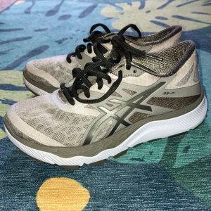 ASICS 33-m sneakers great condition